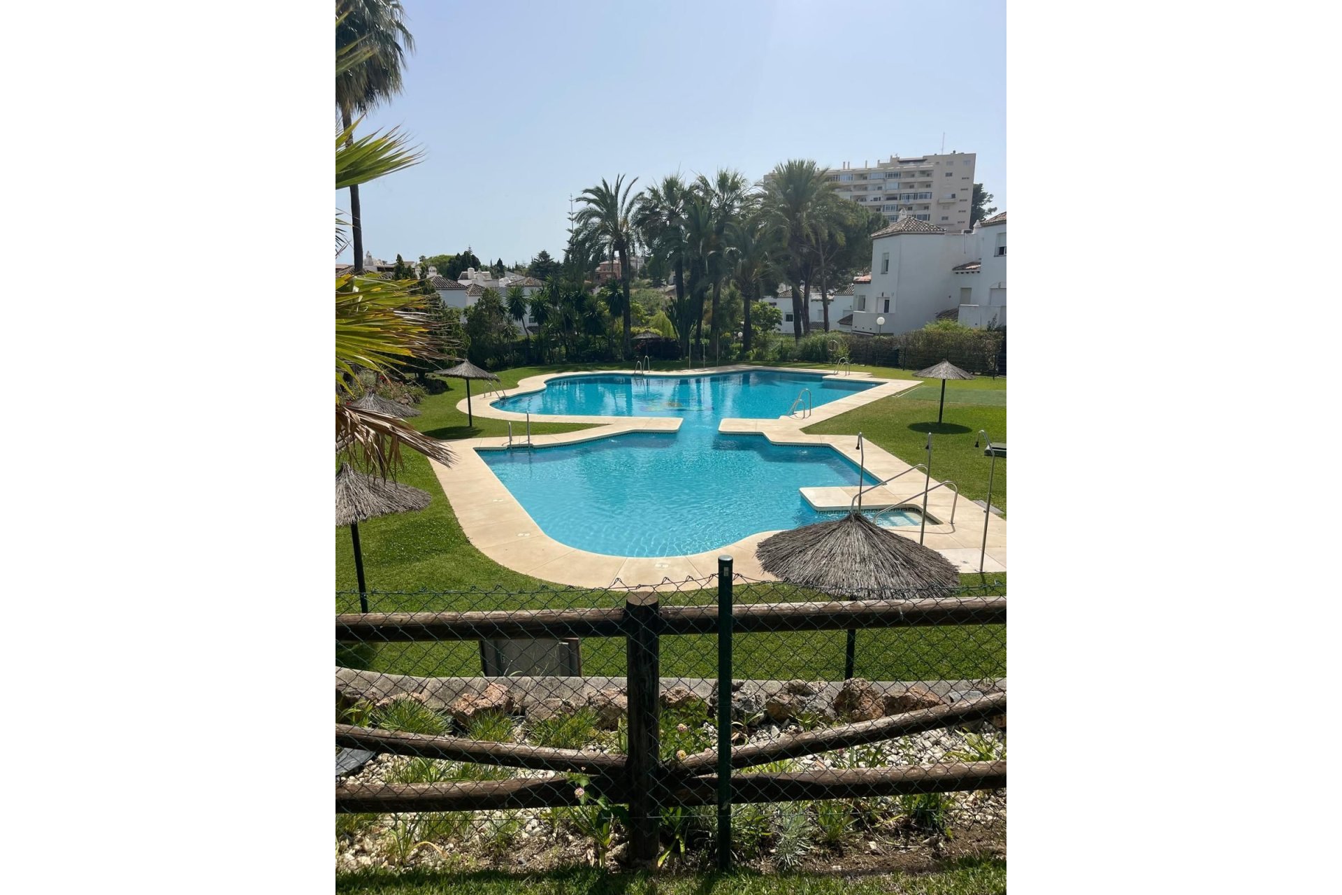 Resale - House - Townhouse - Estepona - Estepona Centro