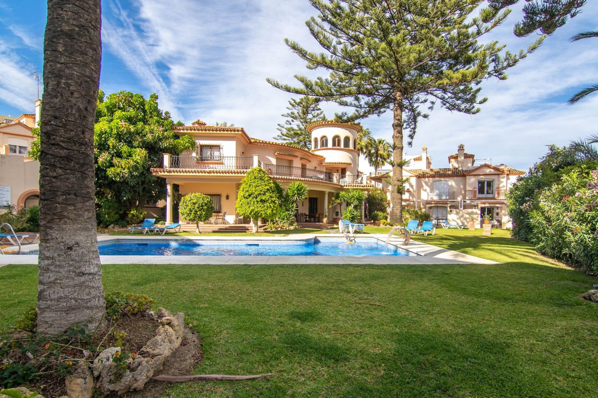 Resale - House - Townhouse - Estepona - Estepona Centro