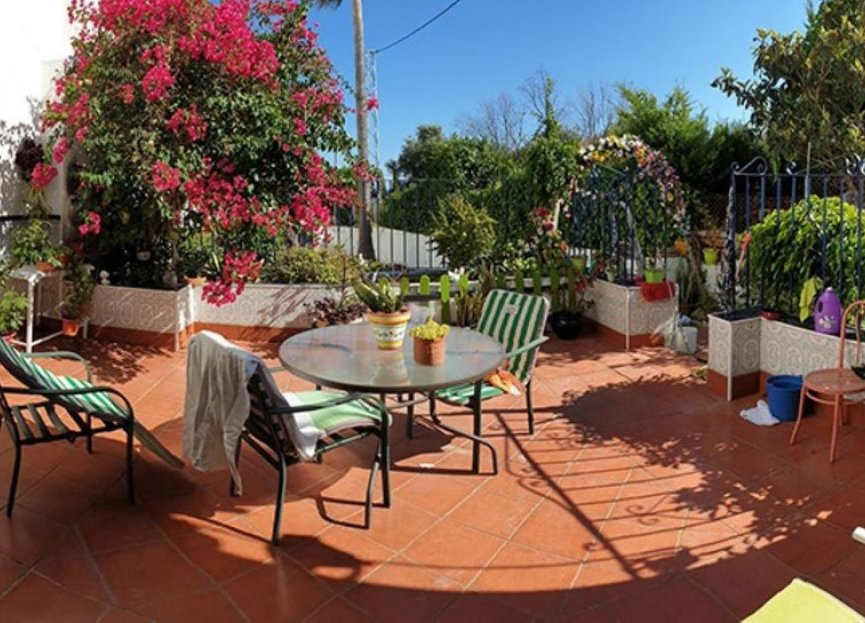 Resale - House - Townhouse - Estepona - Estepona Centro