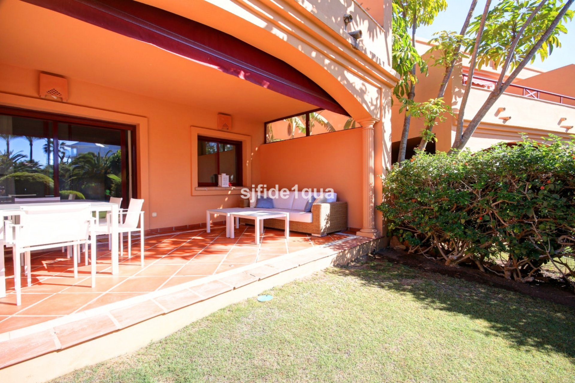 Resale - House - Townhouse - Estepona - Estepona Centro