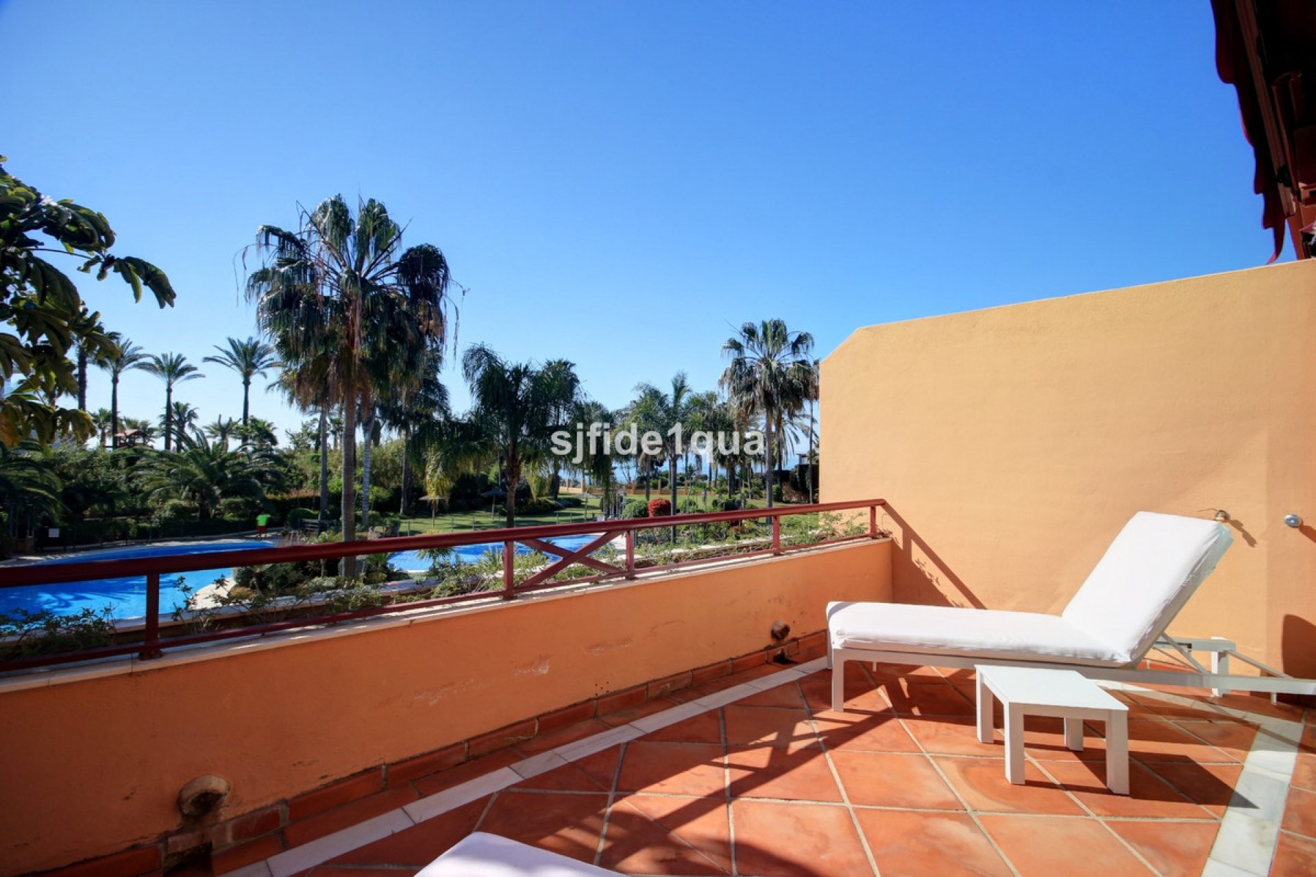 Resale - House - Townhouse - Estepona - Estepona Centro