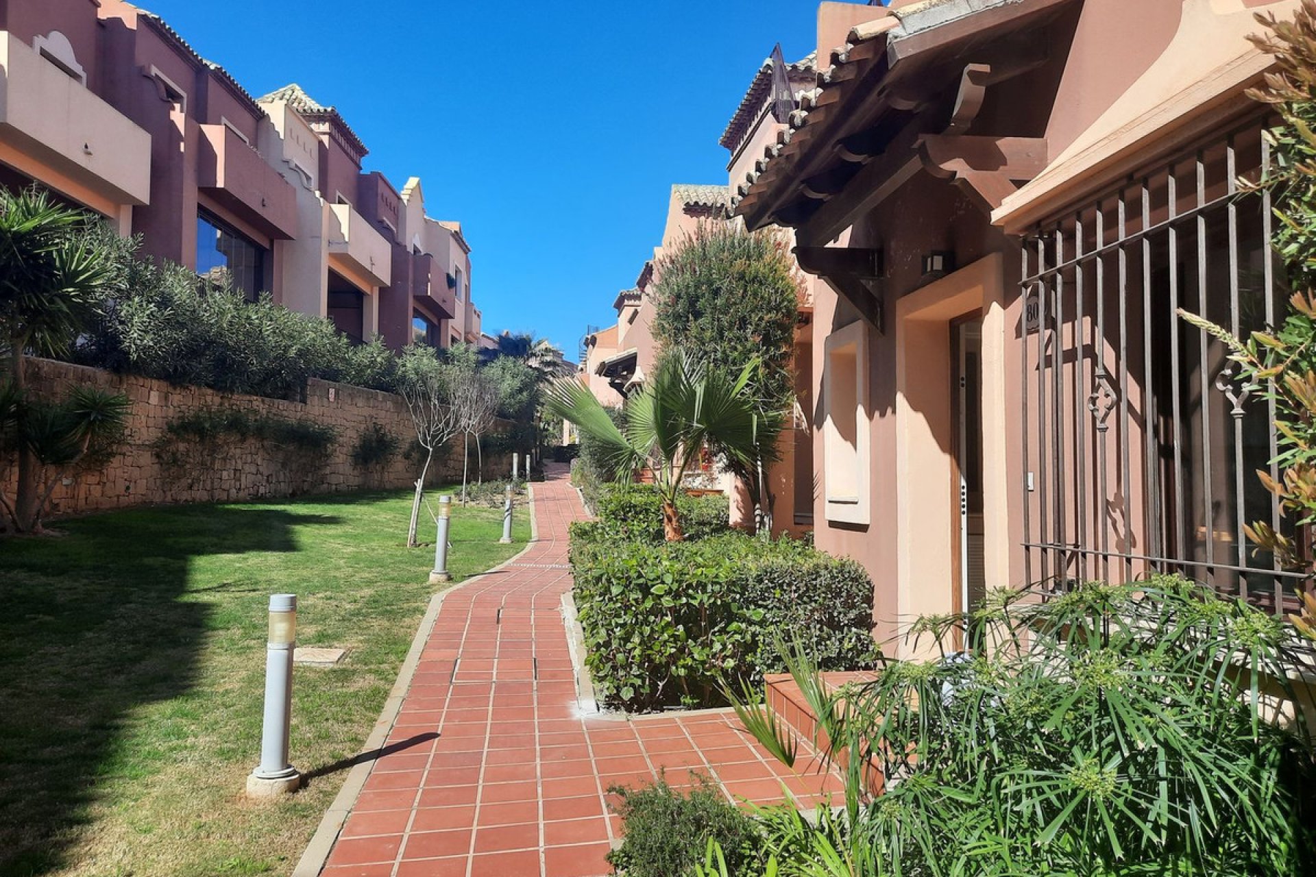 Resale - House - Townhouse - Estepona - Estepona Centro