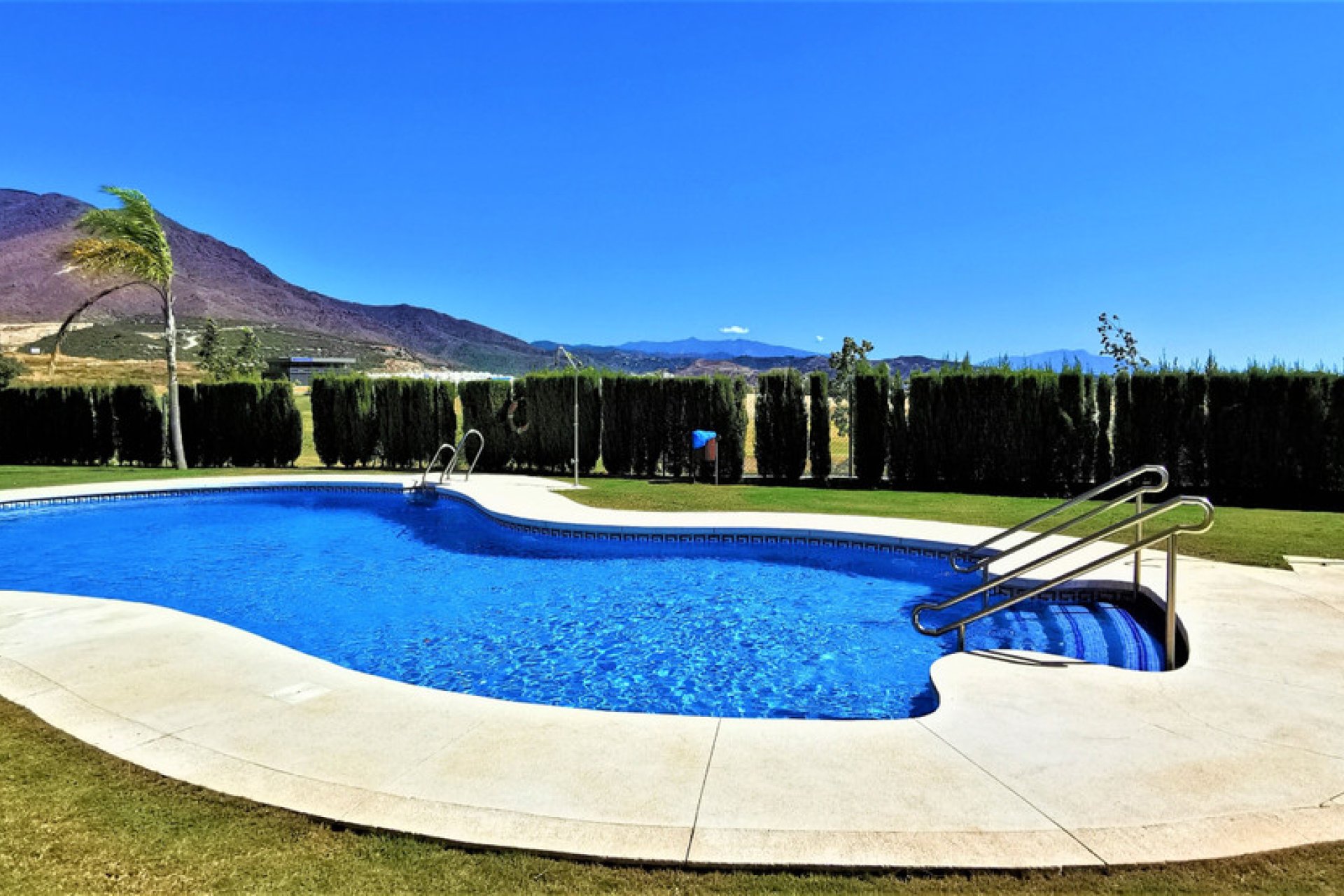 Resale - House - Townhouse - Estepona - Estepona Centro