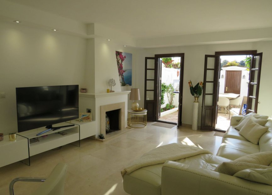 Resale - House - Townhouse - Estepona - Estepona Centro