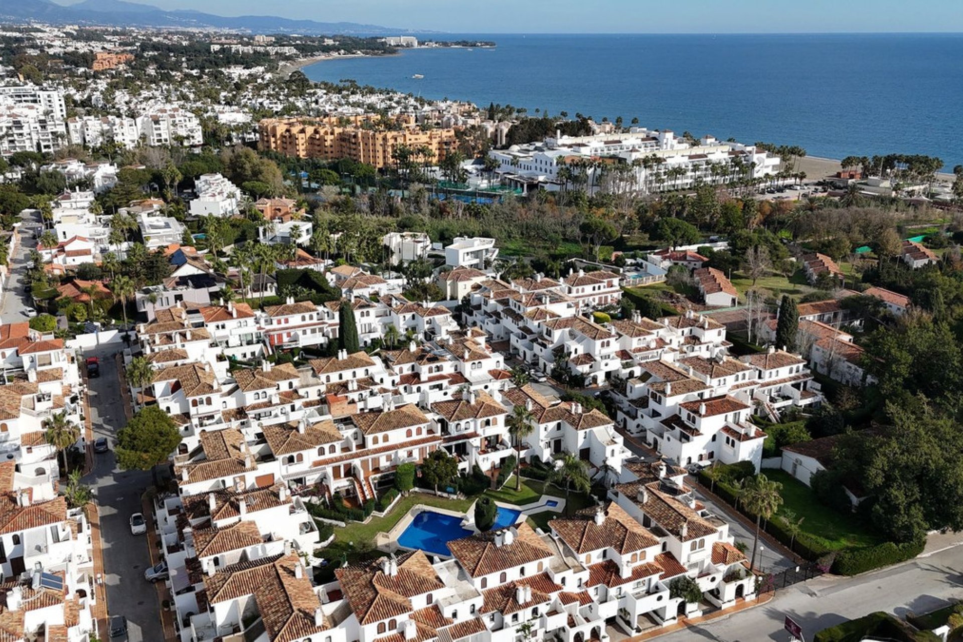 Resale - House - Townhouse - Estepona - Estepona Centro