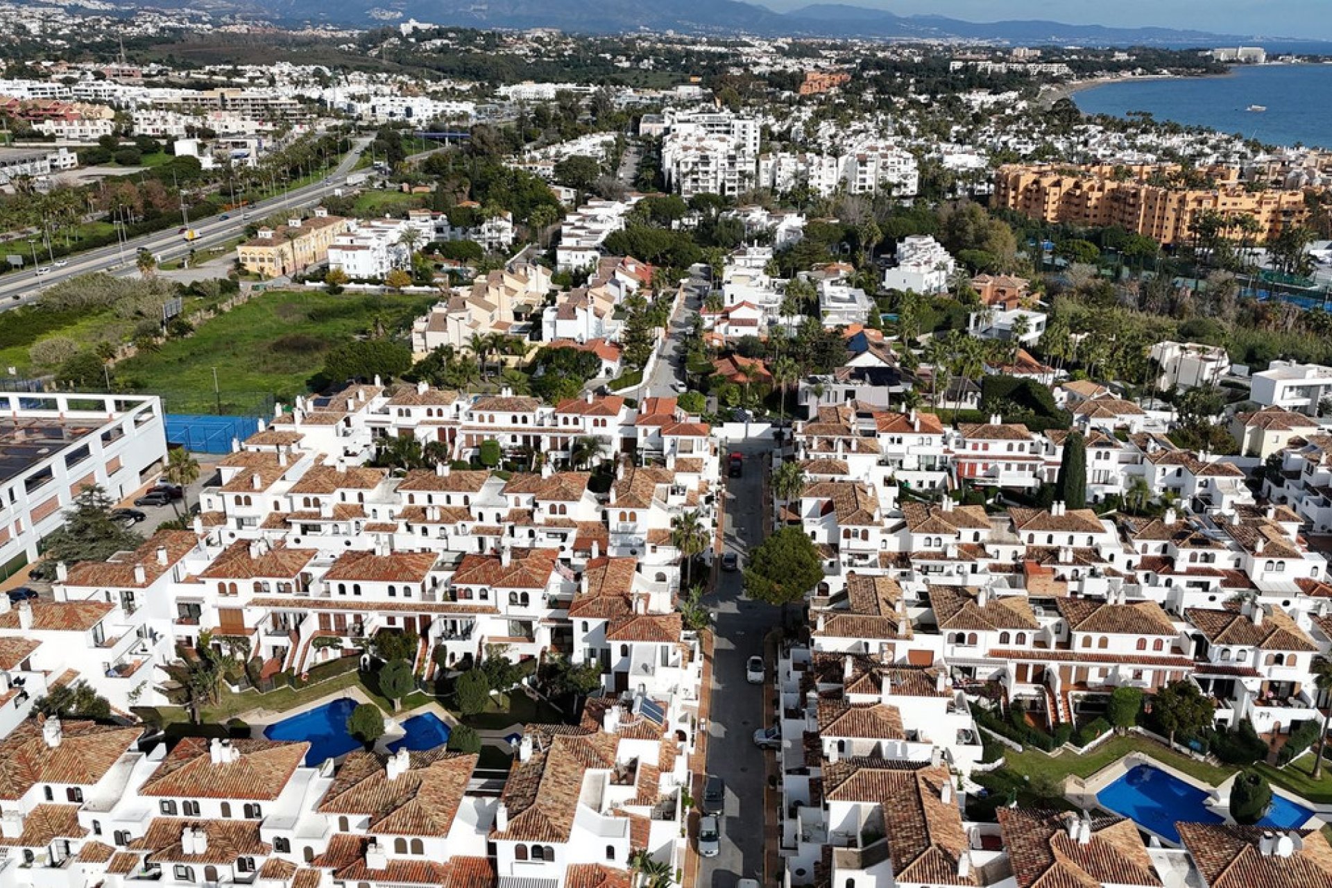 Resale - House - Townhouse - Estepona - Estepona Centro