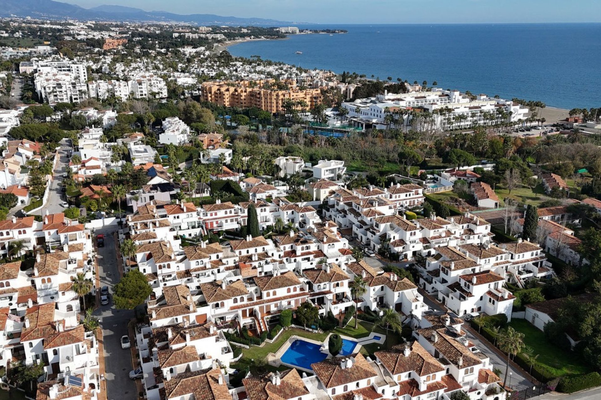 Resale - House - Townhouse - Estepona - Estepona Centro