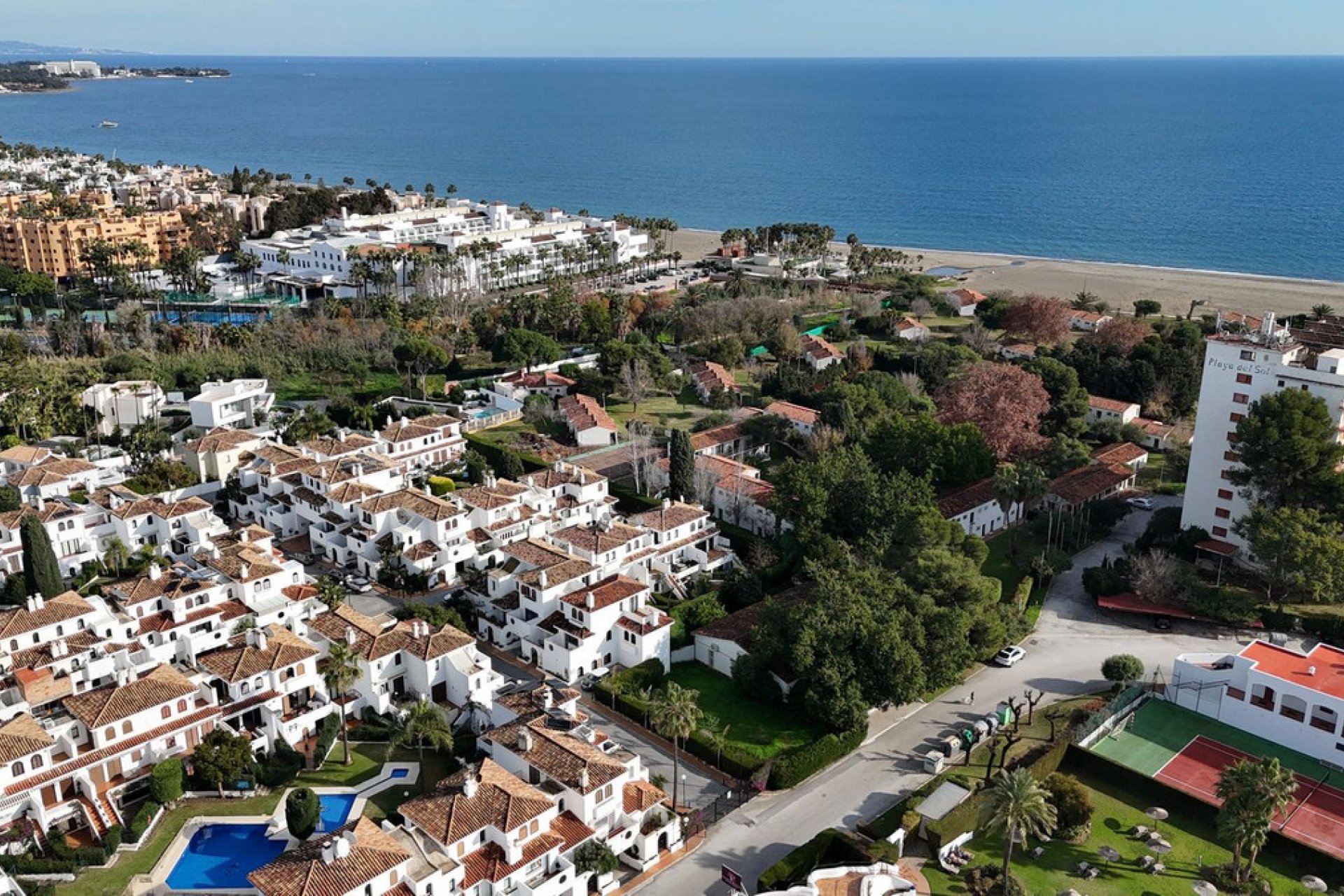 Resale - House - Townhouse - Estepona - Estepona Centro