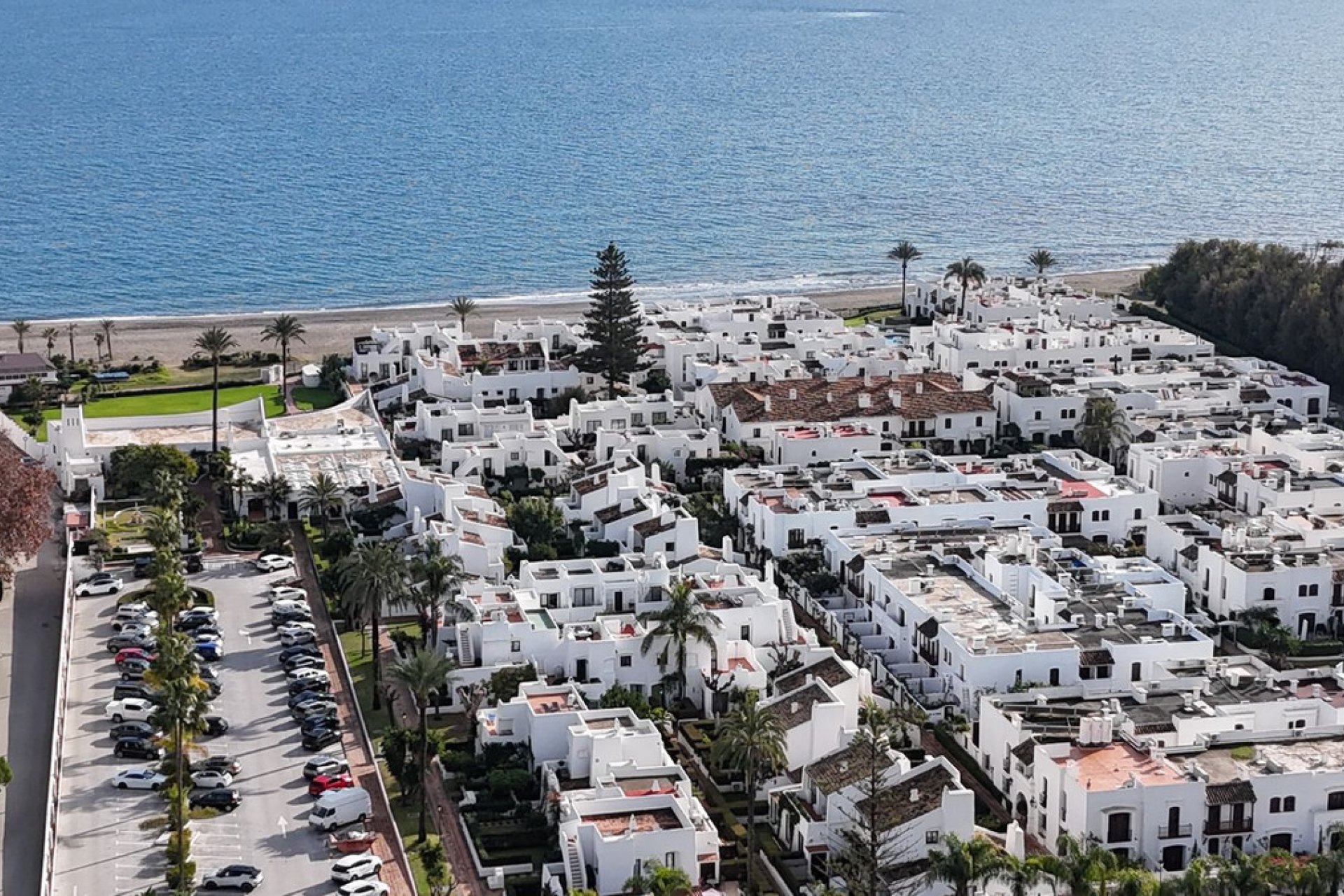 Resale - House - Townhouse - Estepona - Estepona Centro