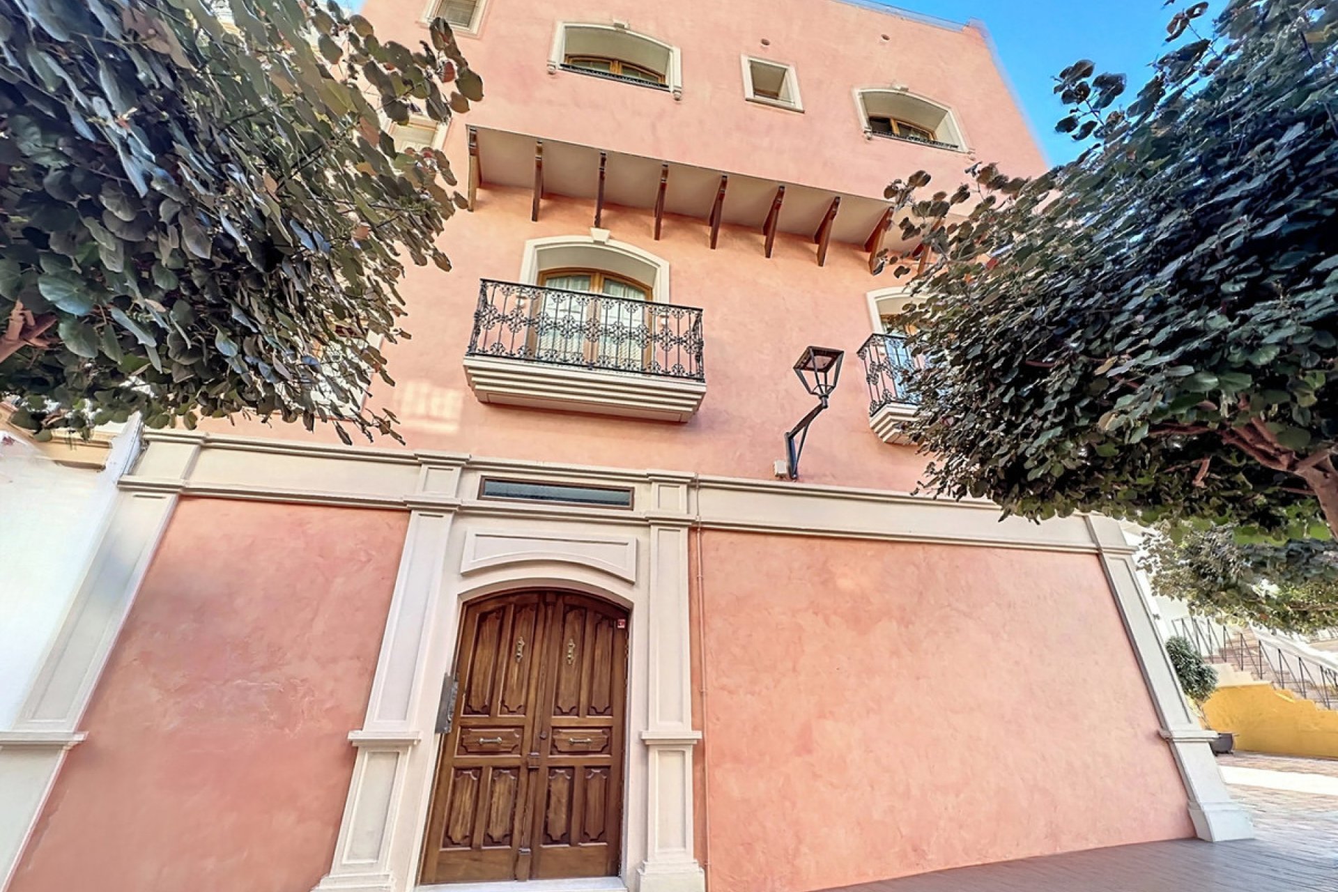 Resale - House - Townhouse - Estepona - Estepona Centro