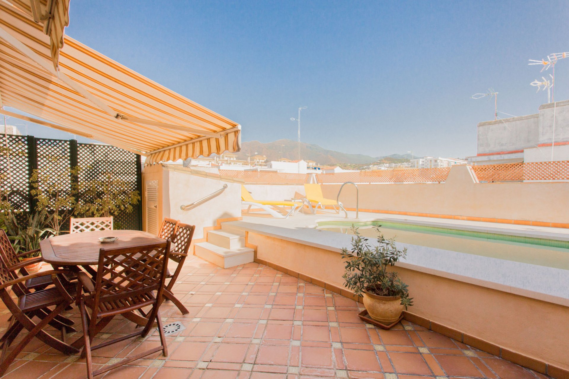 Resale - House - Townhouse - Estepona - Estepona Centro