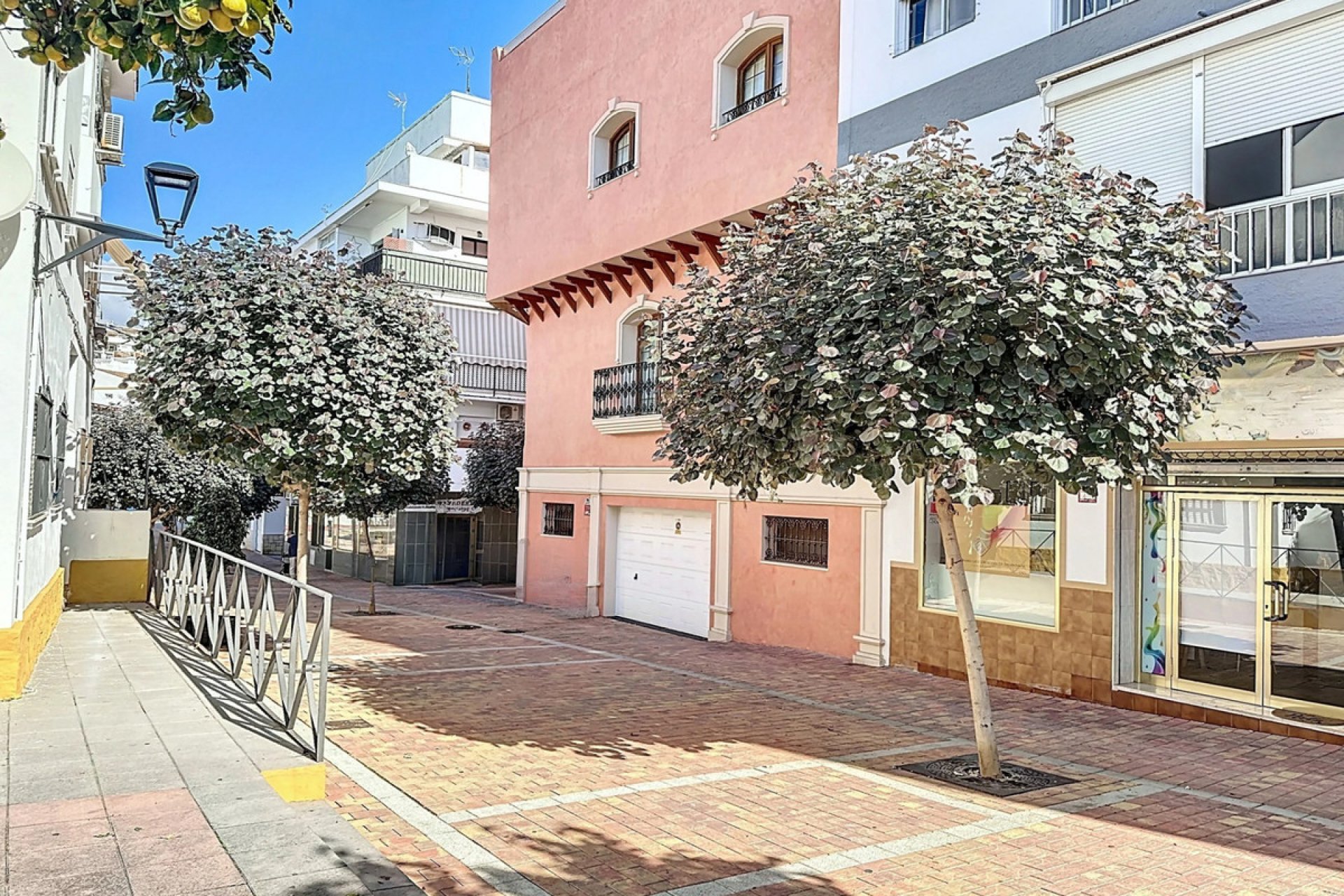 Resale - House - Townhouse - Estepona - Estepona Centro