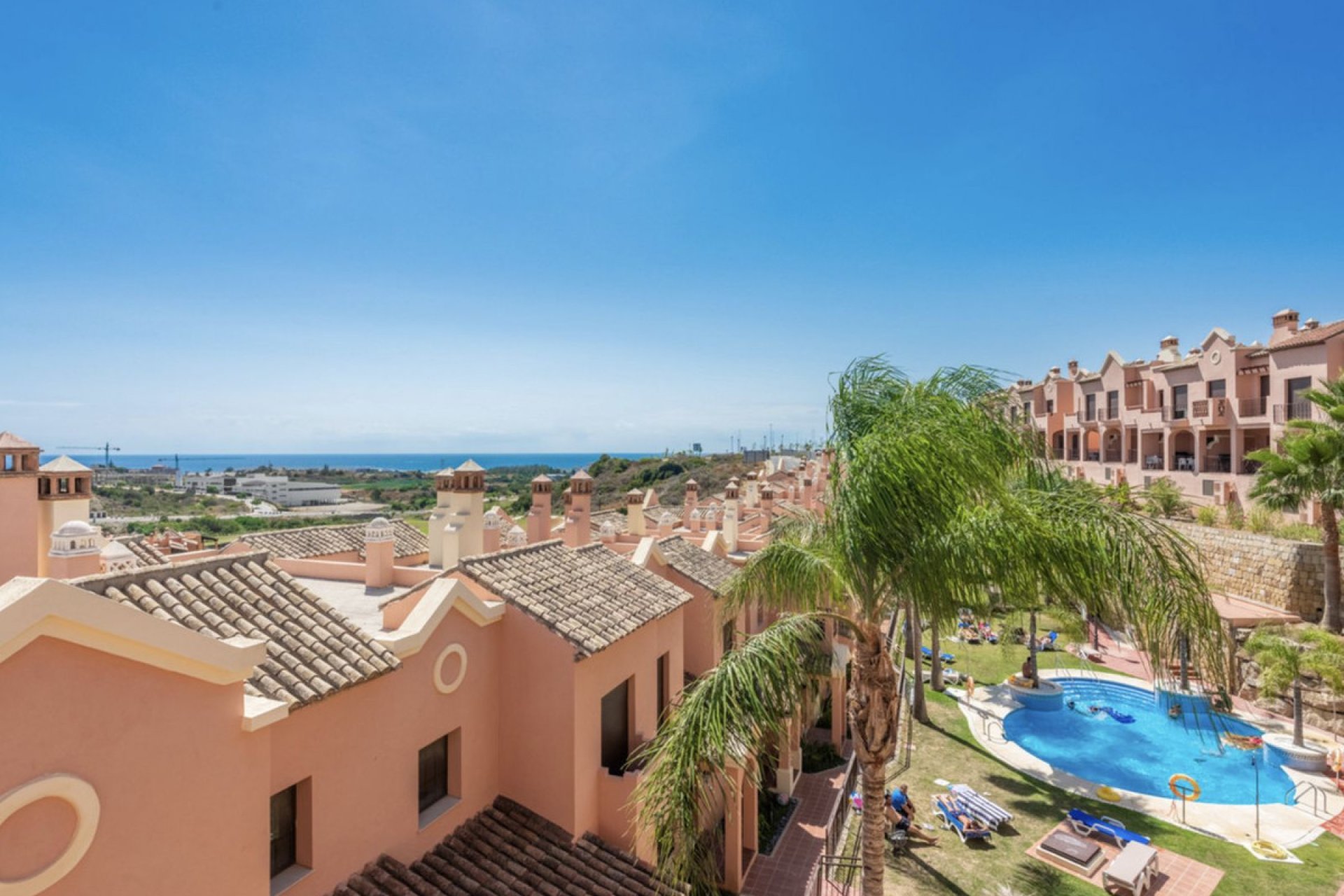 Resale - House - Townhouse - Estepona - Estepona Centro