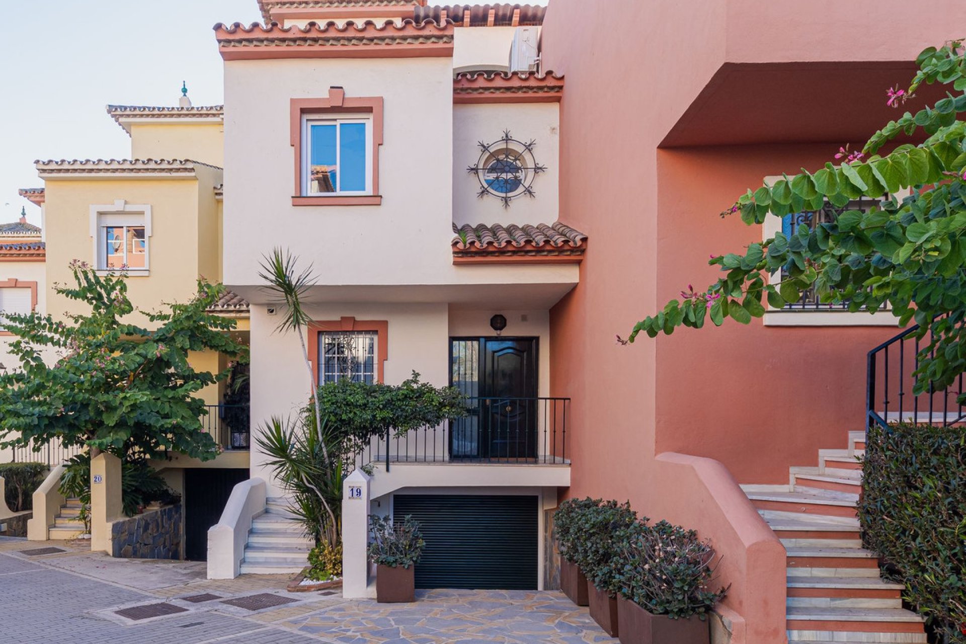 Resale - House - Townhouse - Estepona - Estepona Centro