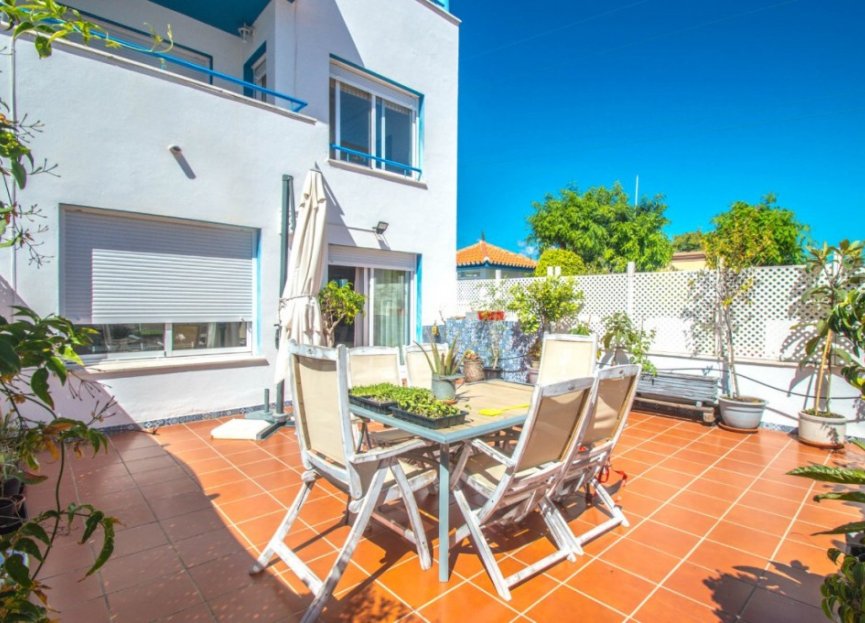 Resale - House - Townhouse - Estepona - Estepona Centro