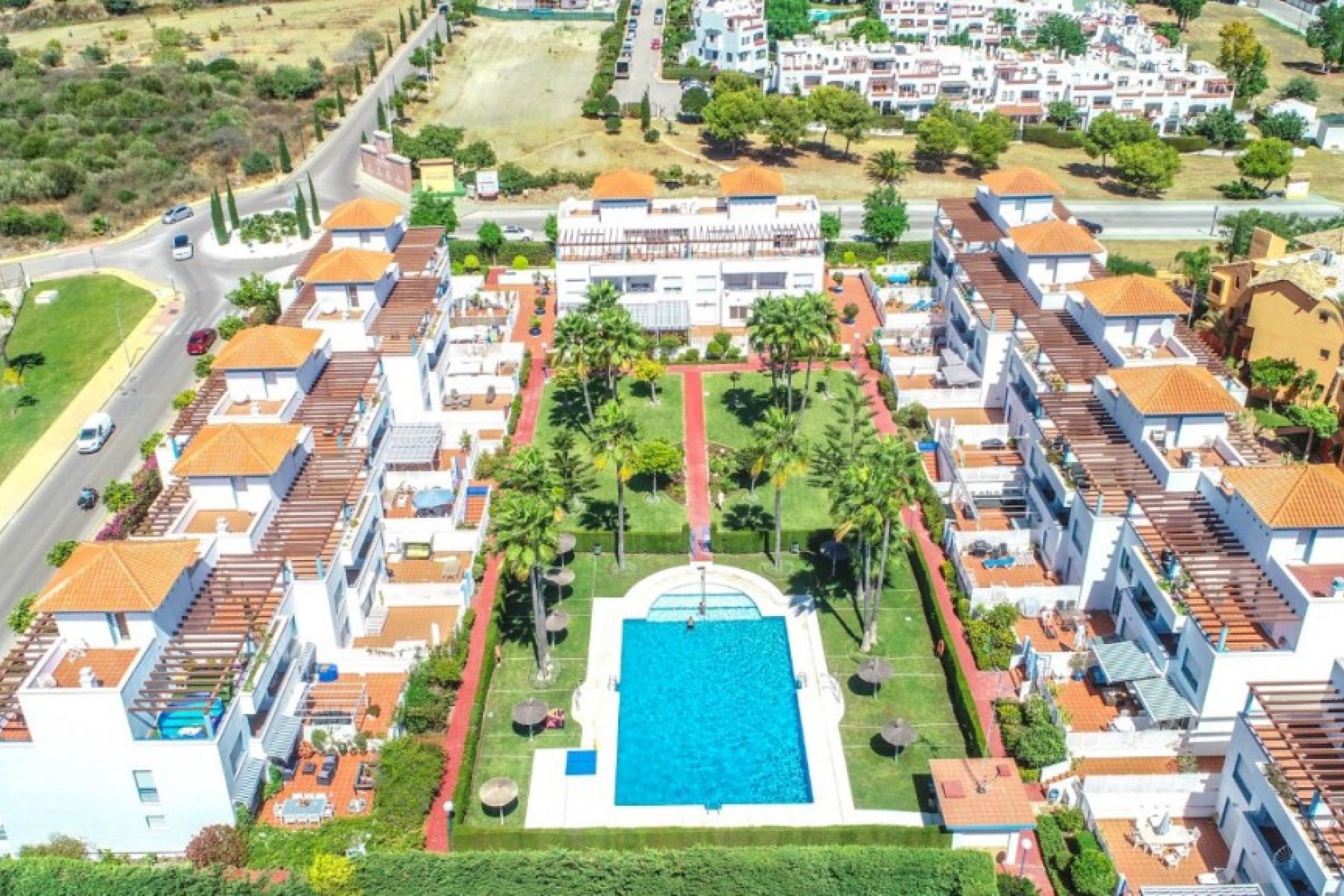 Resale - House - Townhouse - Estepona - Estepona Centro