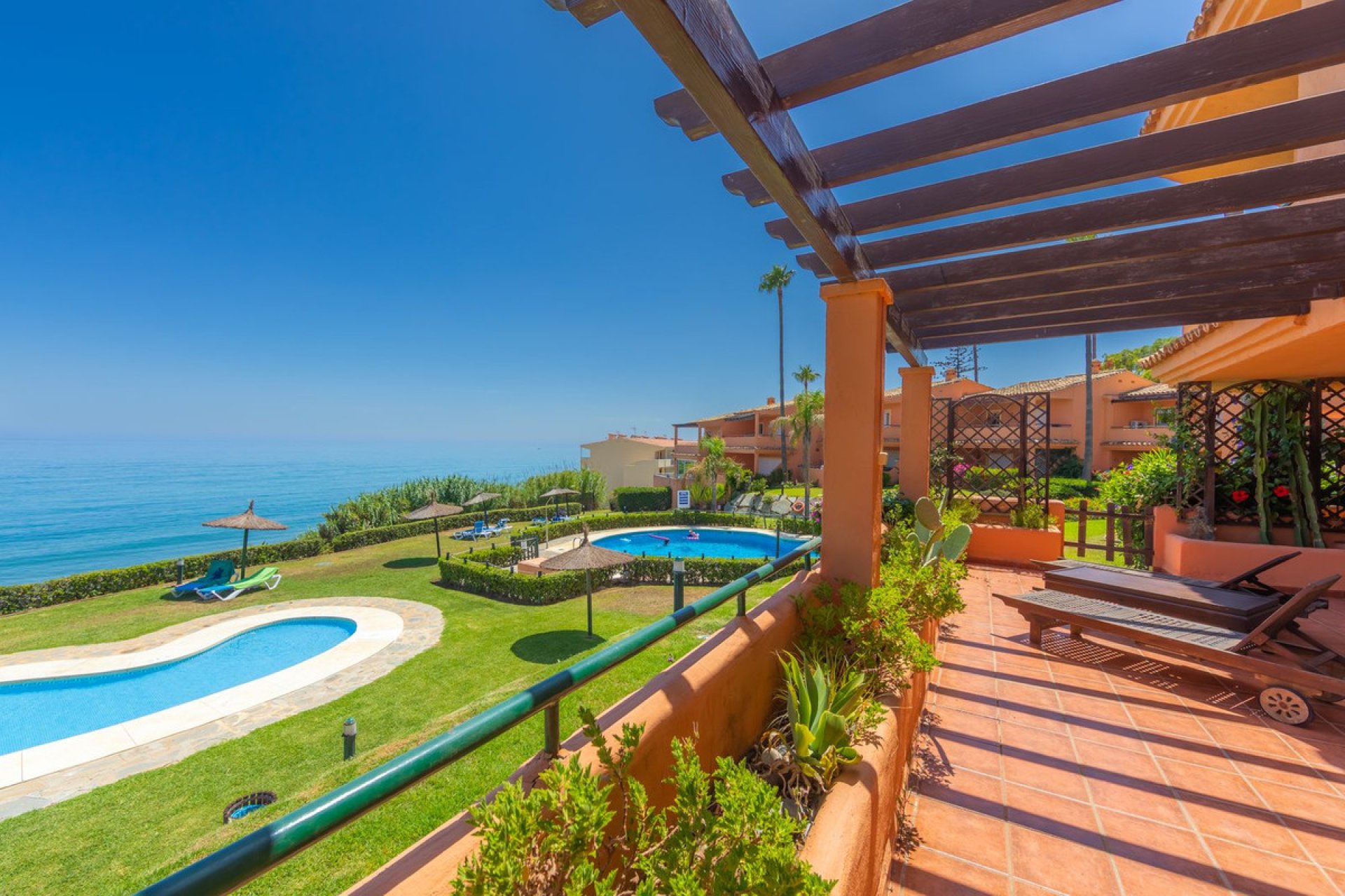 Resale - House - Townhouse - Estepona - Estepona Centro