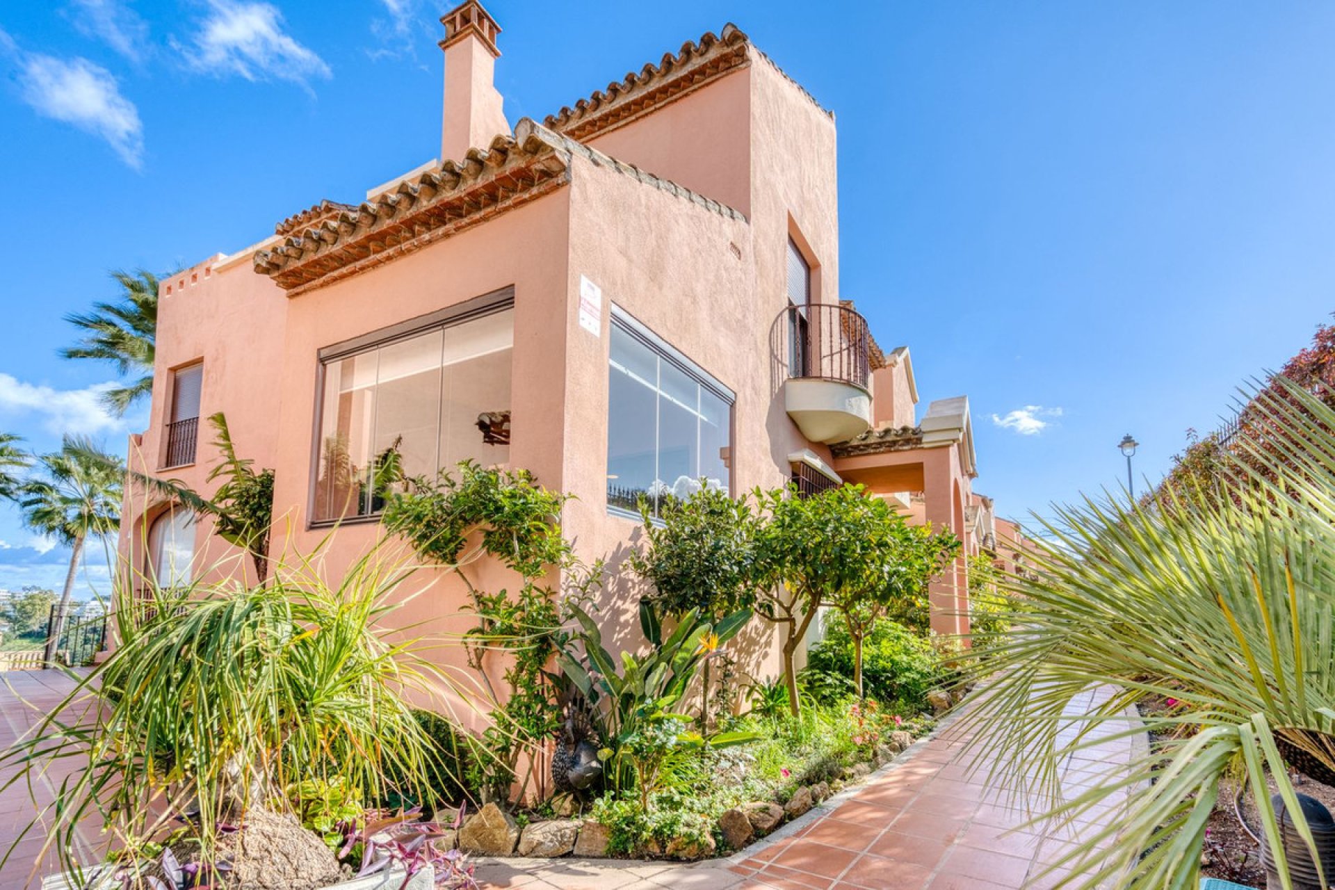 Resale - House - Townhouse - Estepona - Estepona Centro