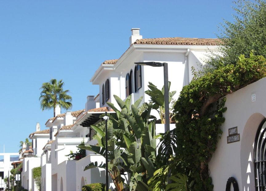 Resale - House - Townhouse - Estepona - Estepona Centro