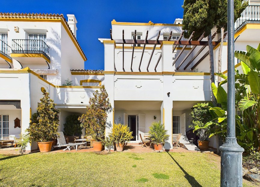 Resale - House - Townhouse - Estepona - Estepona Centro