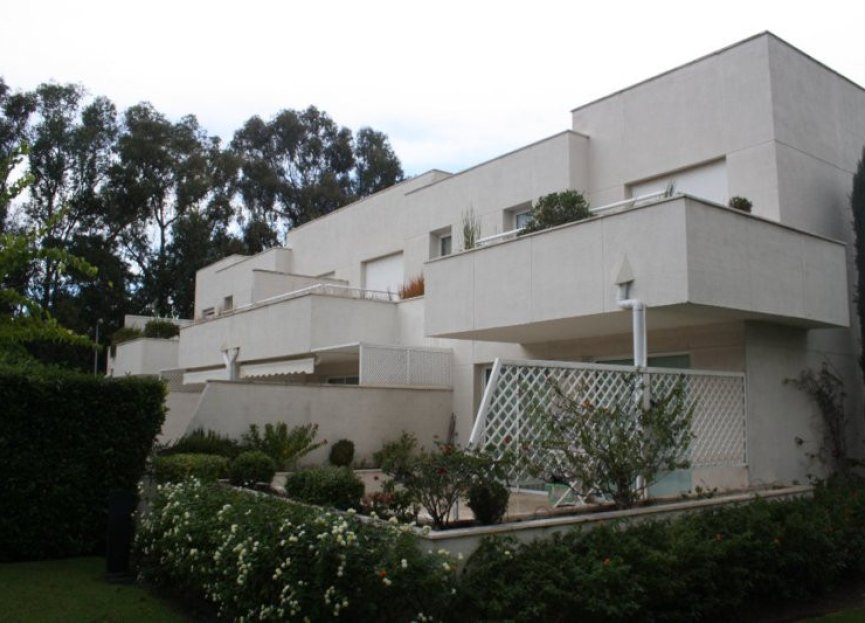 Resale - House - Townhouse - Estepona - Estepona Centro