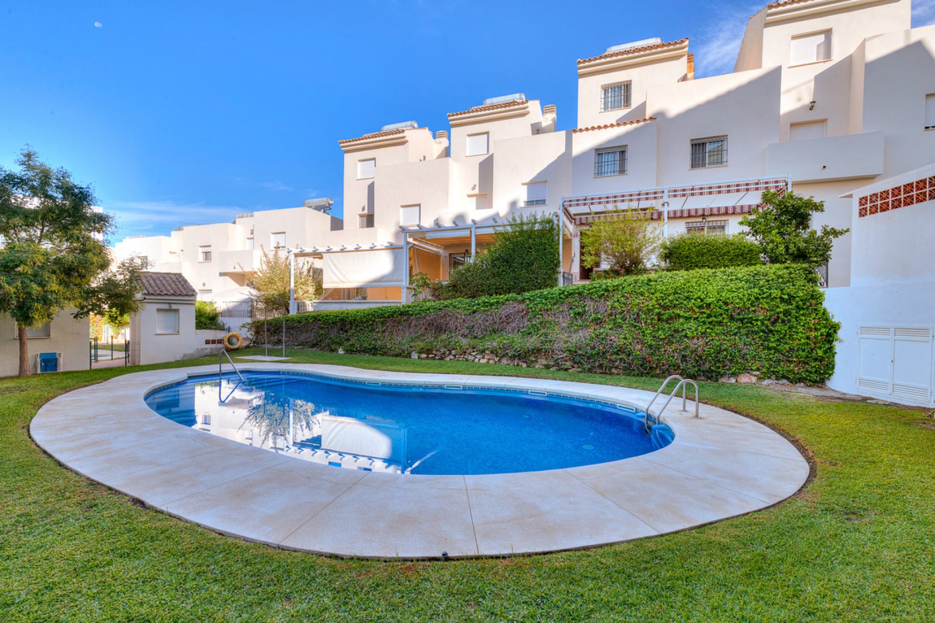 Resale - House - Townhouse - Estepona - Estepona Centro