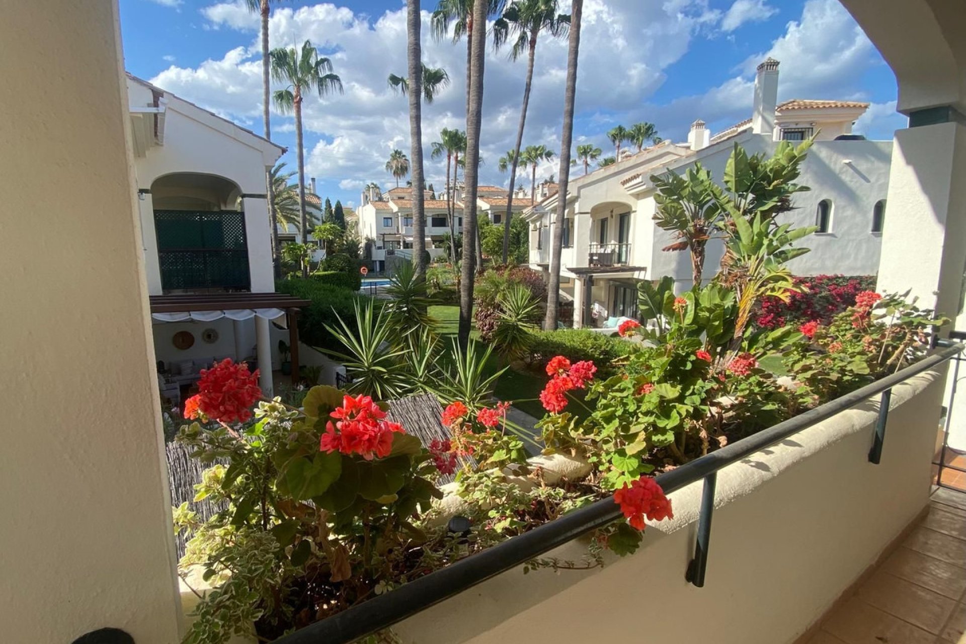 Resale - House - Townhouse - Estepona - Estepona Centro