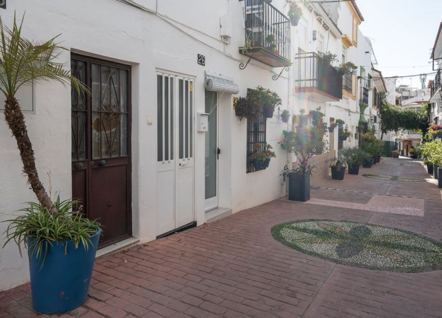 Resale - House - Townhouse - Estepona - Estepona Centro