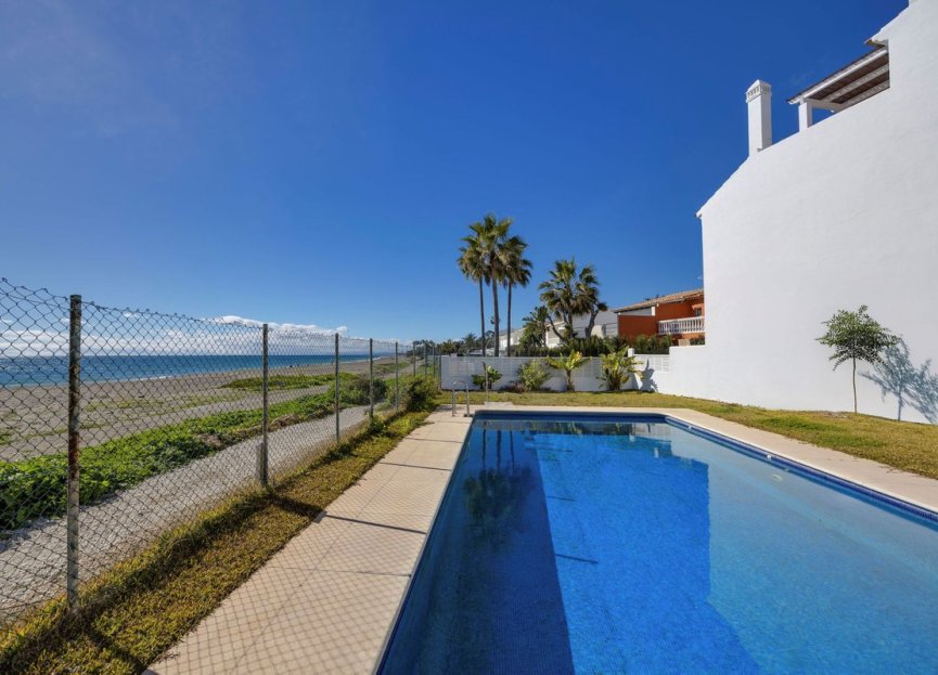 Resale - House - Townhouse - Estepona - Estepona Centro