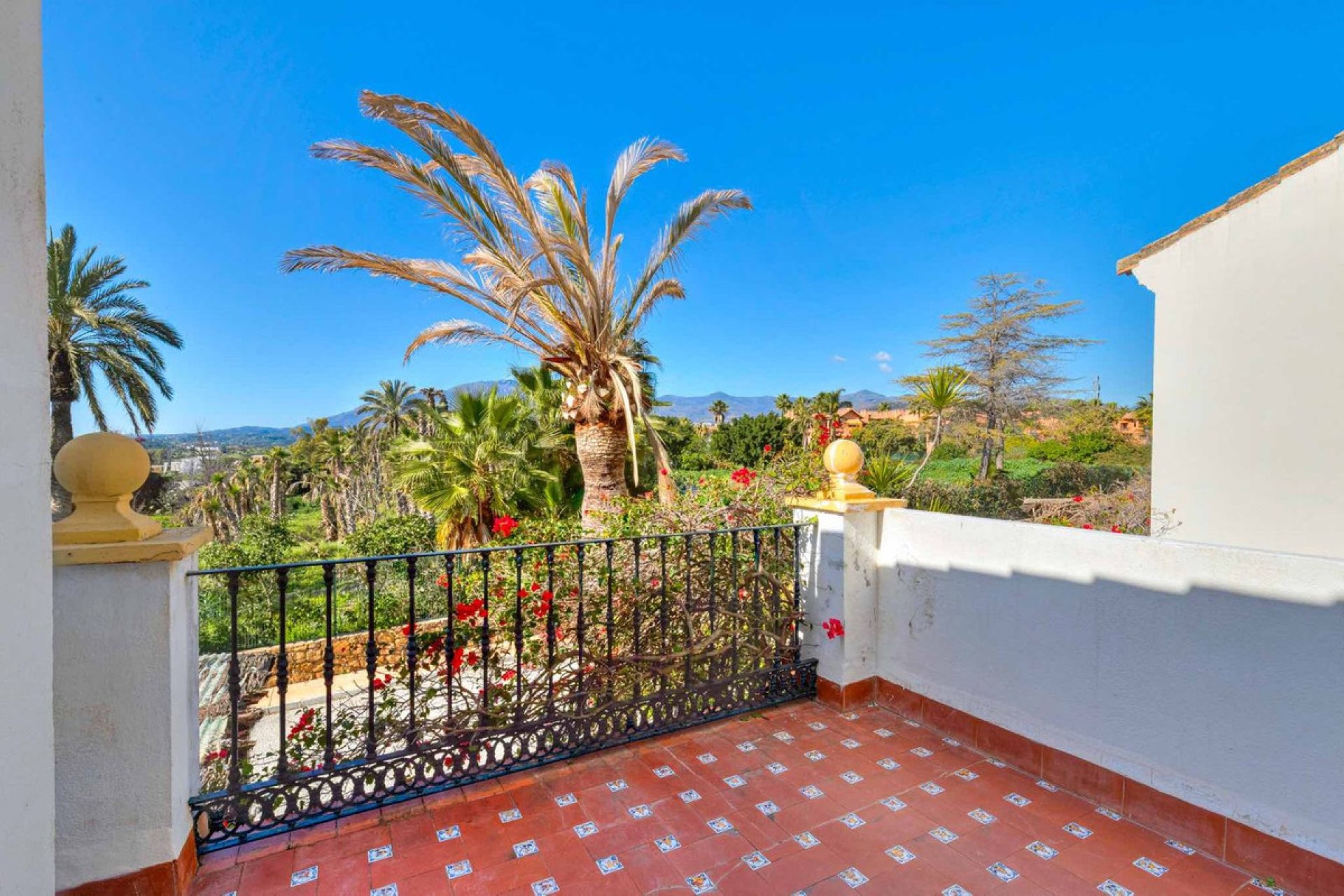 Resale - House - Townhouse - Estepona - Estepona Centro