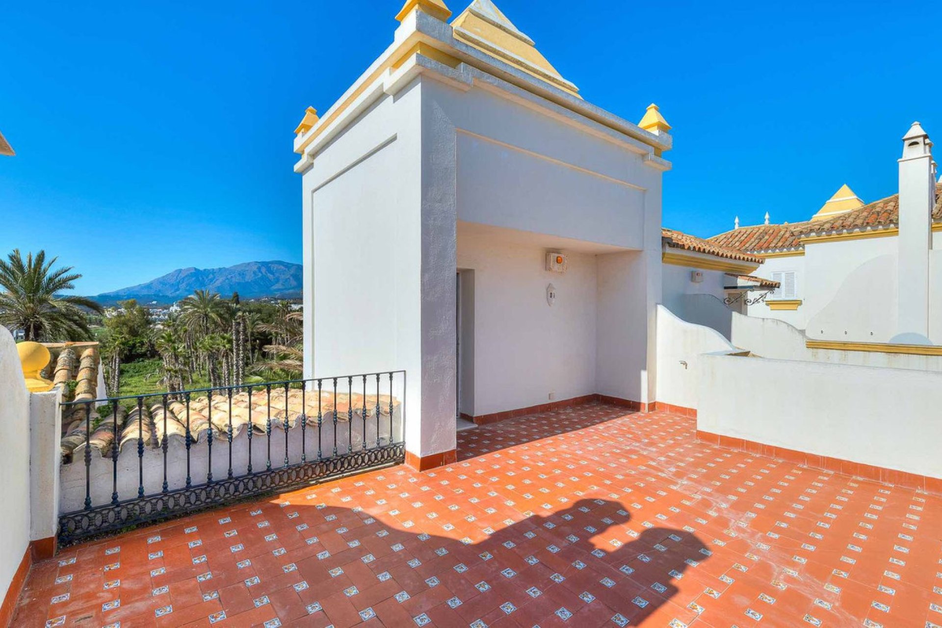 Resale - House - Townhouse - Estepona - Estepona Centro