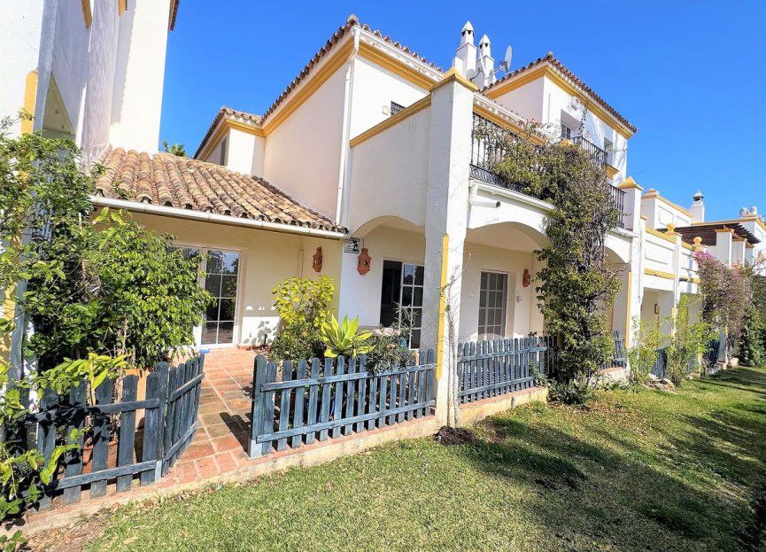 Resale - House - Townhouse - Estepona - Estepona Centro