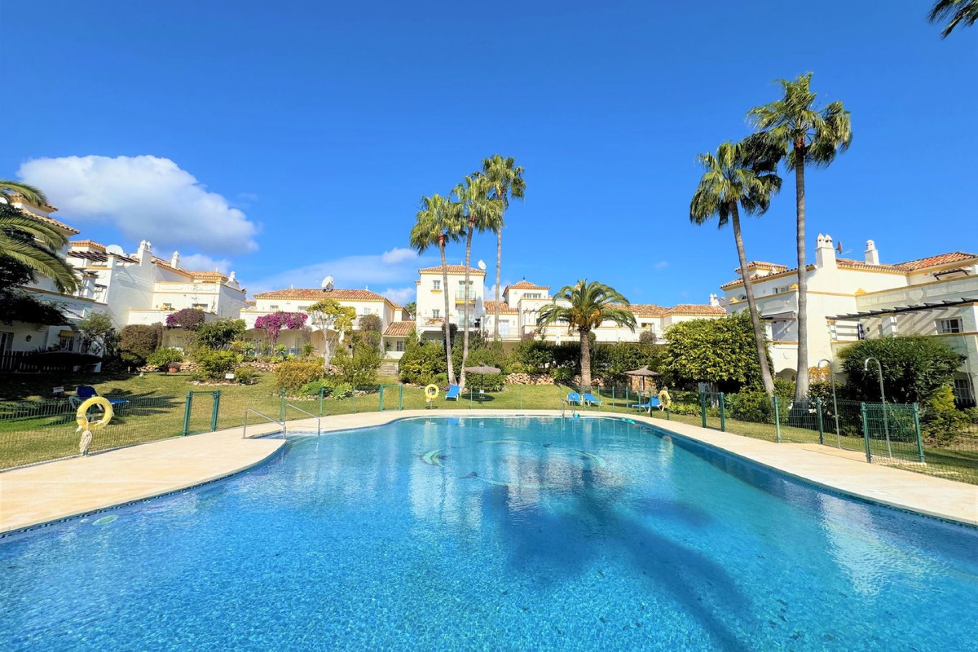 Resale - House - Townhouse - Estepona - Estepona Centro