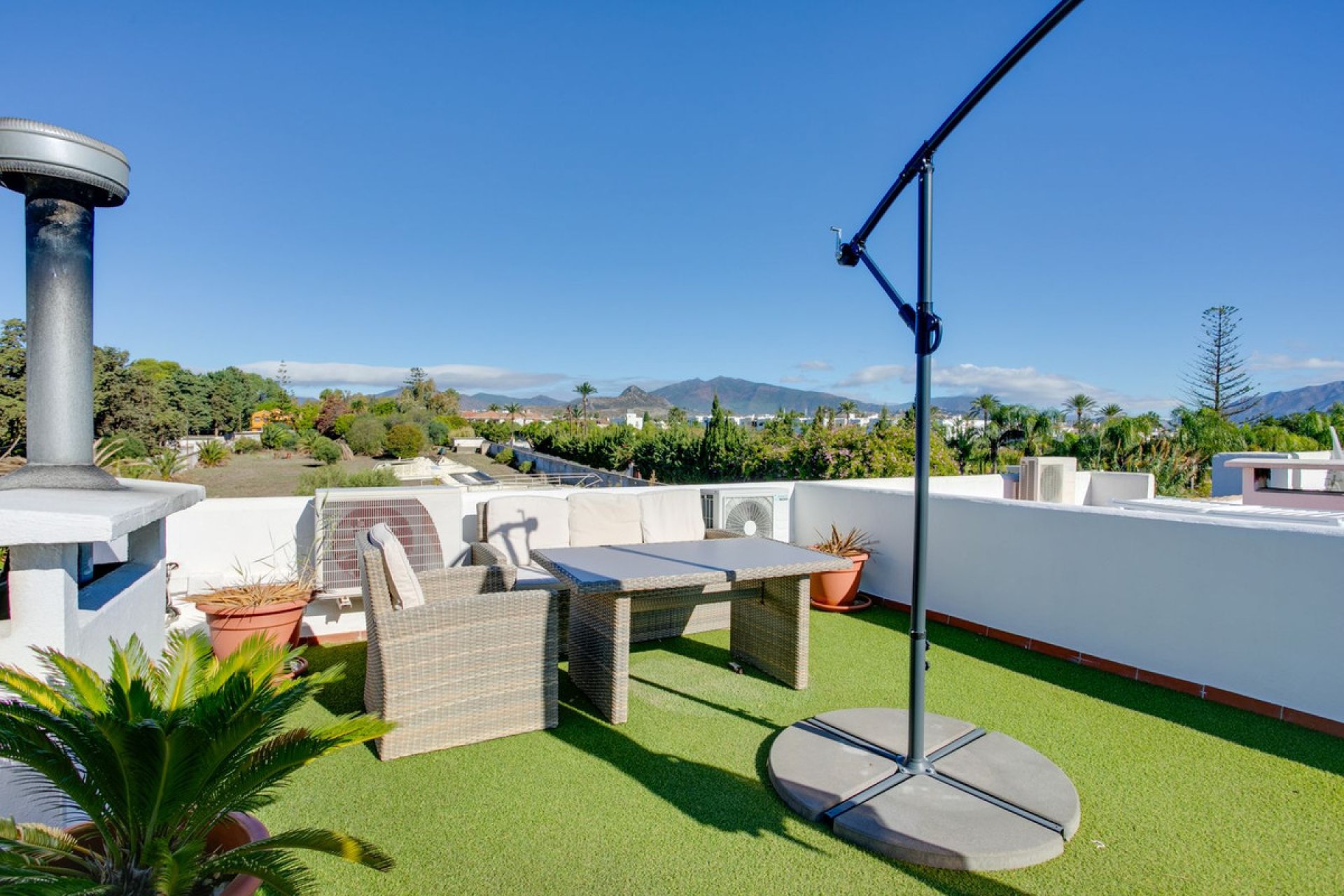 Resale - House - Townhouse - Estepona - Estepona Centro