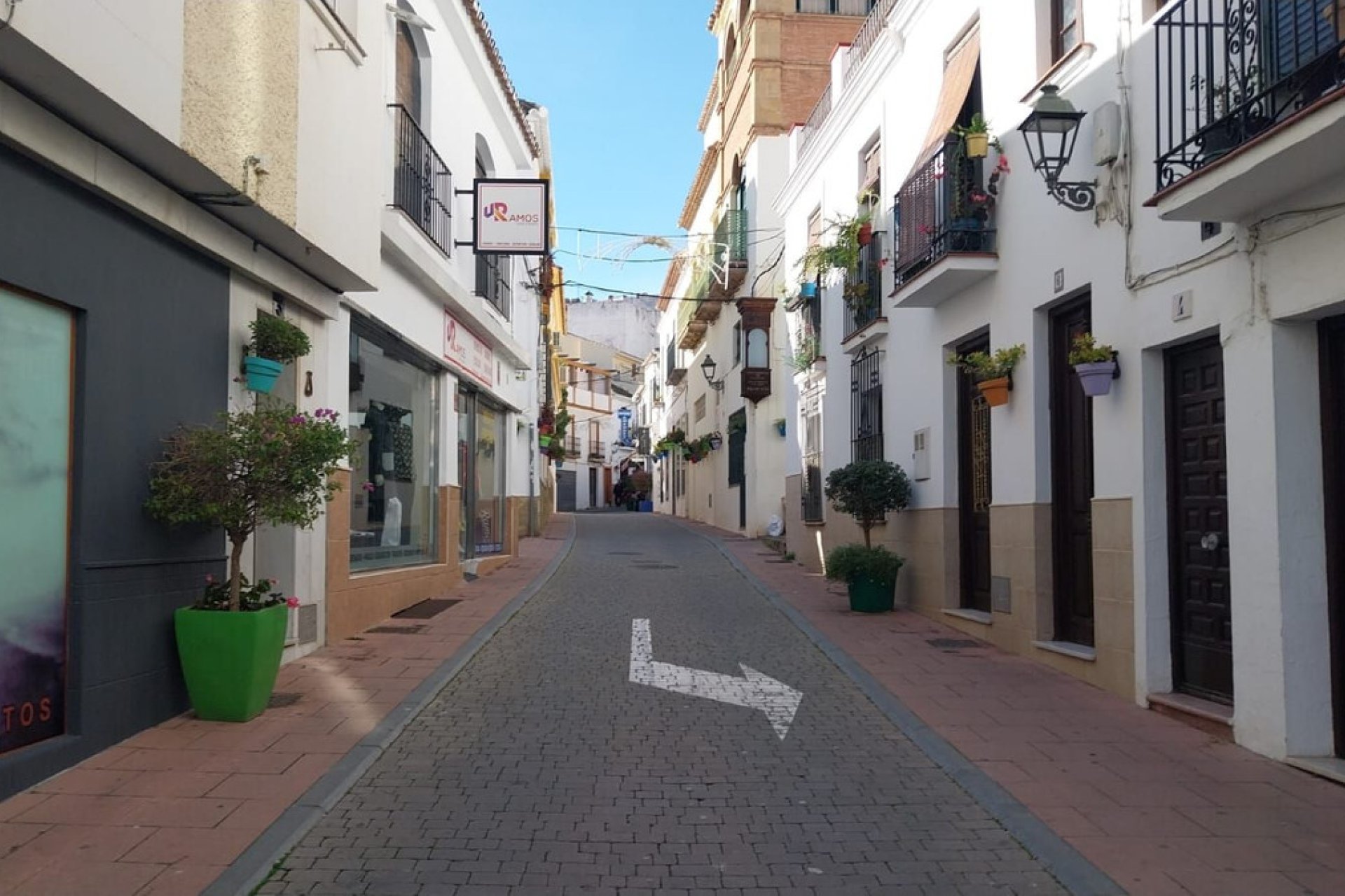 Resale - House - Townhouse - Estepona - Estepona Centro