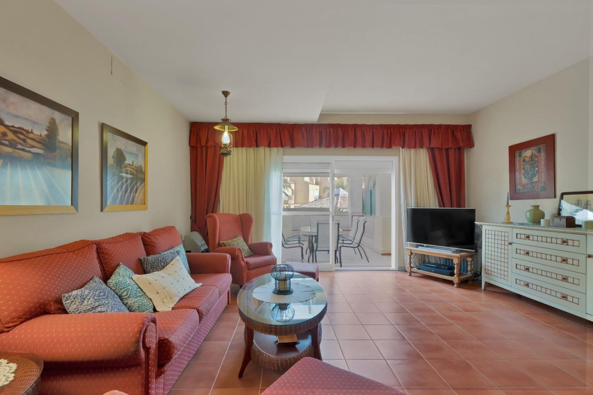 Resale - House - Townhouse - Estepona - Estepona Centro