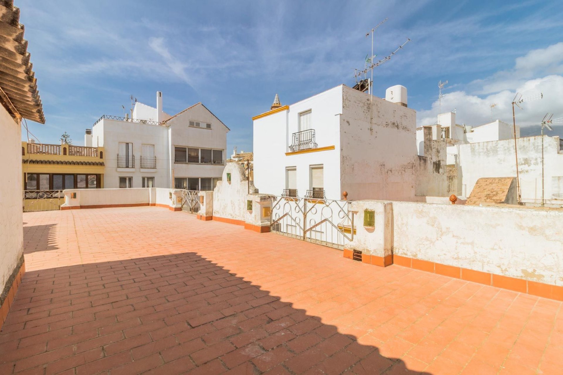 Resale - House - Townhouse - Estepona - Estepona Centro