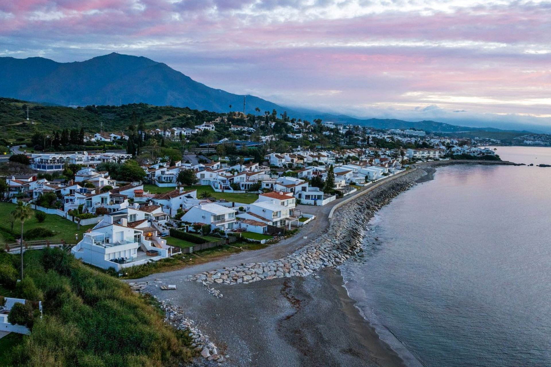 Resale - House - Townhouse - Estepona - Estepona Centro