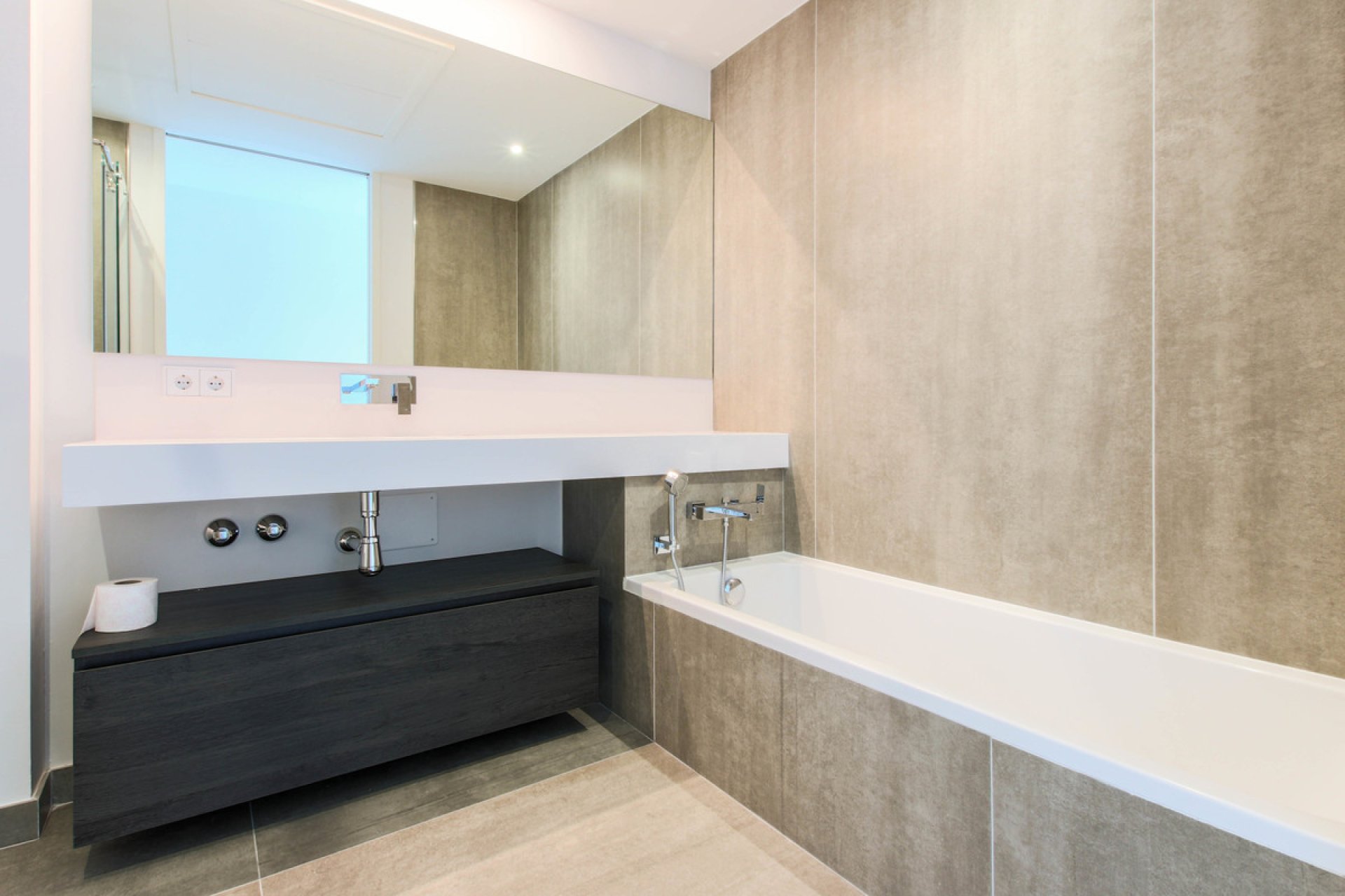 Resale - House - Townhouse - Estepona - Estepona Centro