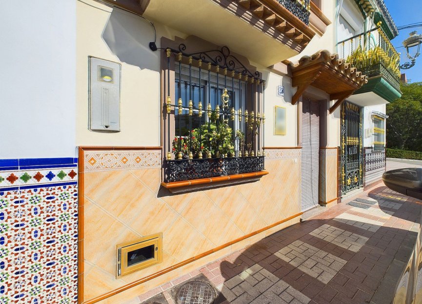 Resale - House - Townhouse - Estepona - Estepona Centro
