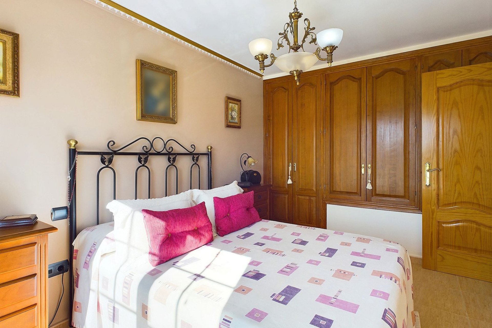 Resale - House - Townhouse - Estepona - Estepona Centro