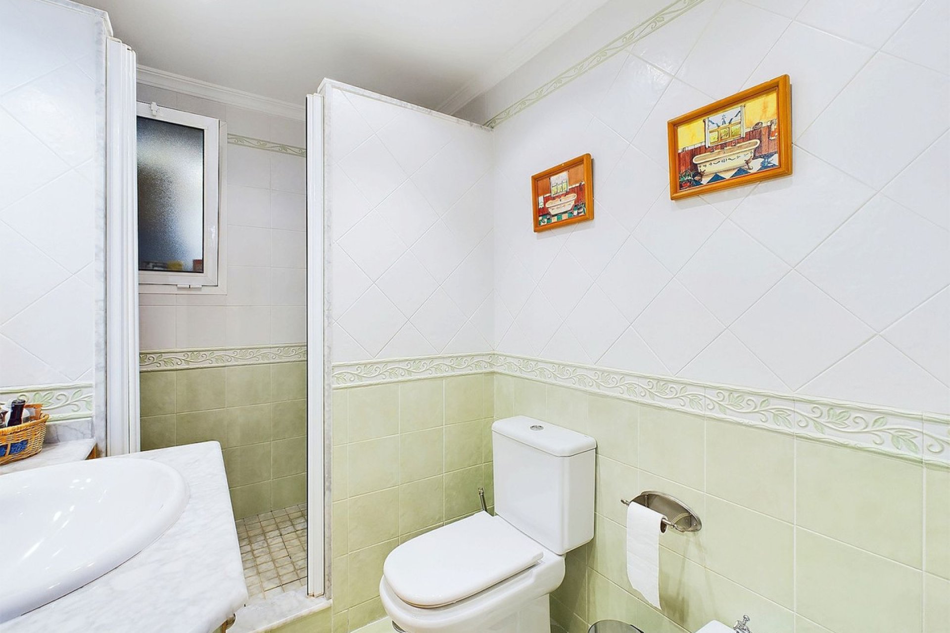 Resale - House - Townhouse - Estepona - Estepona Centro