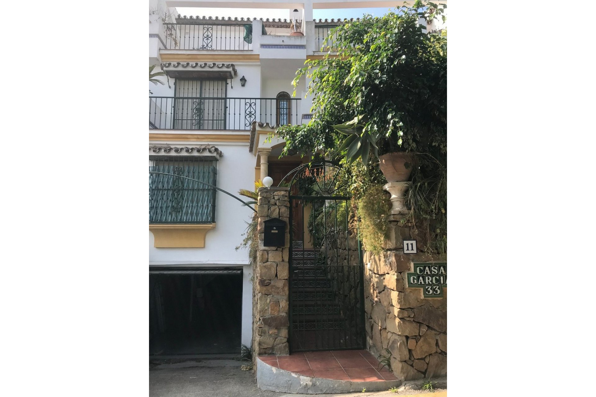 Resale - House - Townhouse - Estepona - Estepona Centro