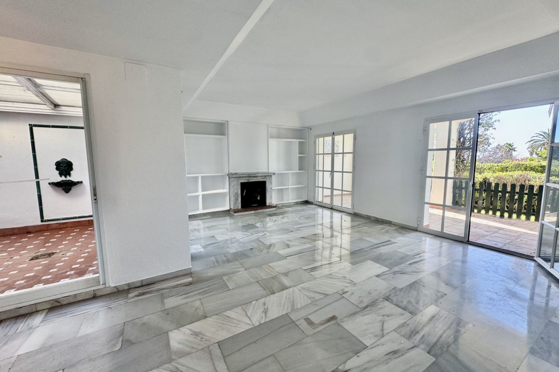 Resale - House - Townhouse - Estepona - Estepona Centro