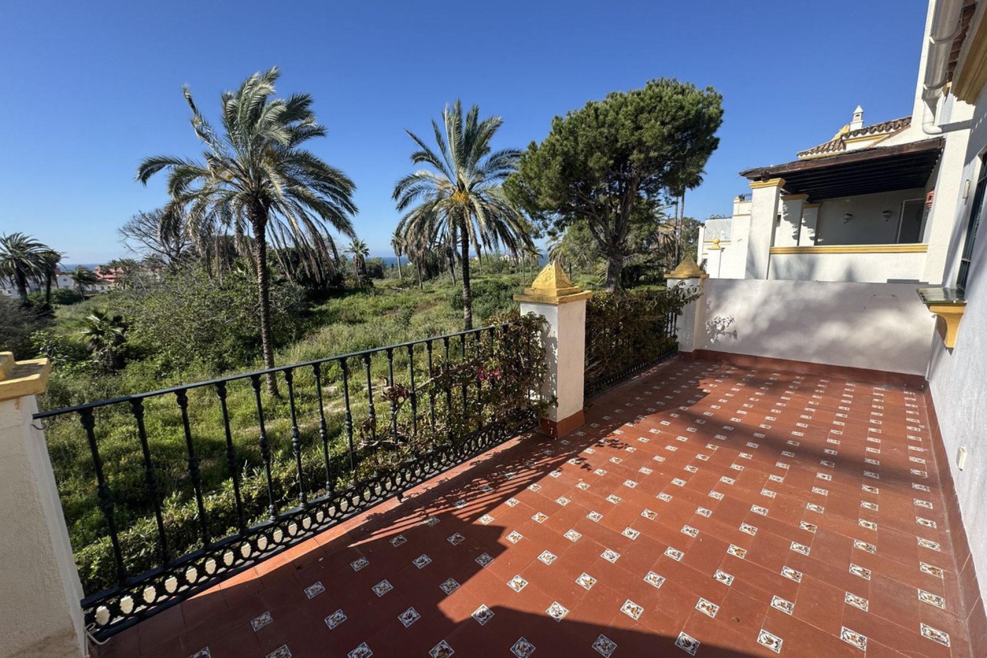 Resale - House - Townhouse - Estepona - Estepona Centro