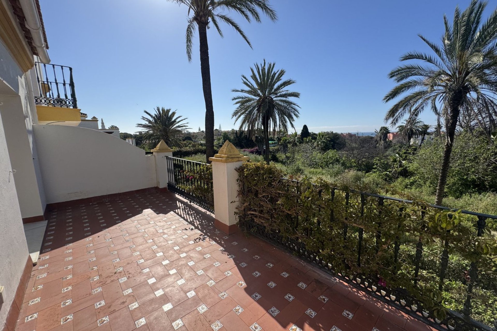 Resale - House - Townhouse - Estepona - Estepona Centro