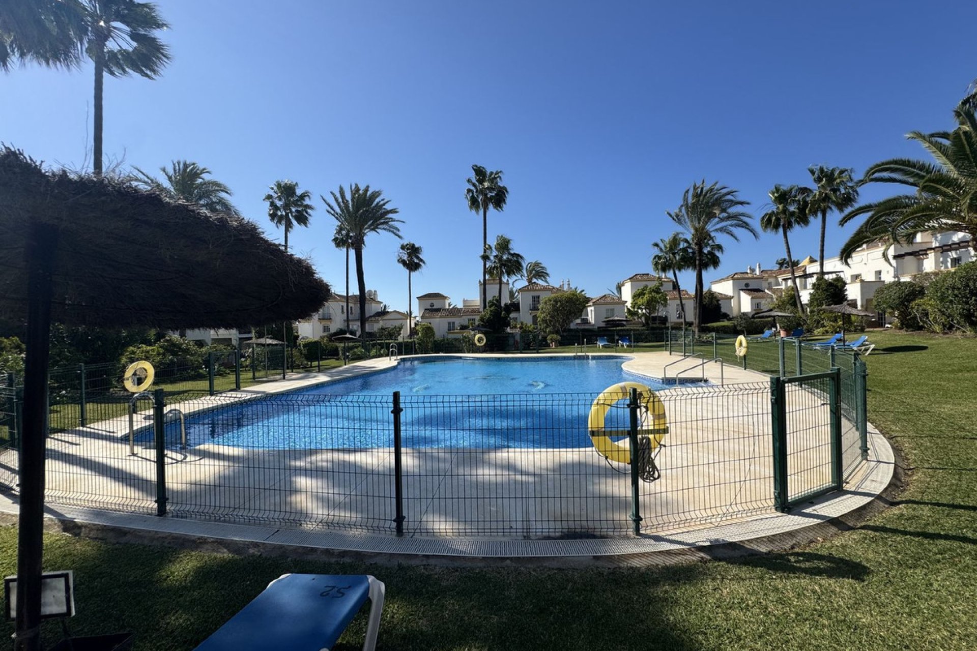 Resale - House - Townhouse - Estepona - Estepona Centro