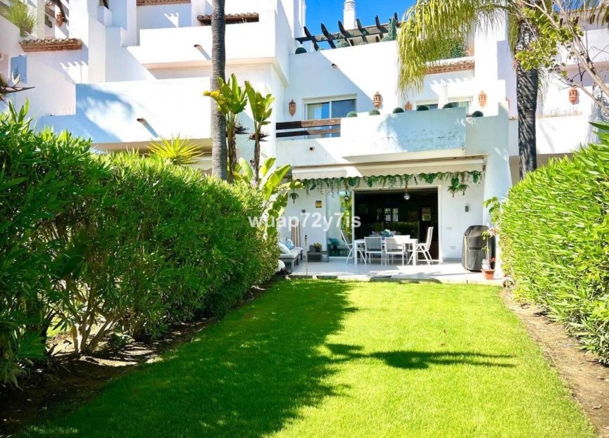 Resale - House - Townhouse - Estepona - Estepona Centro