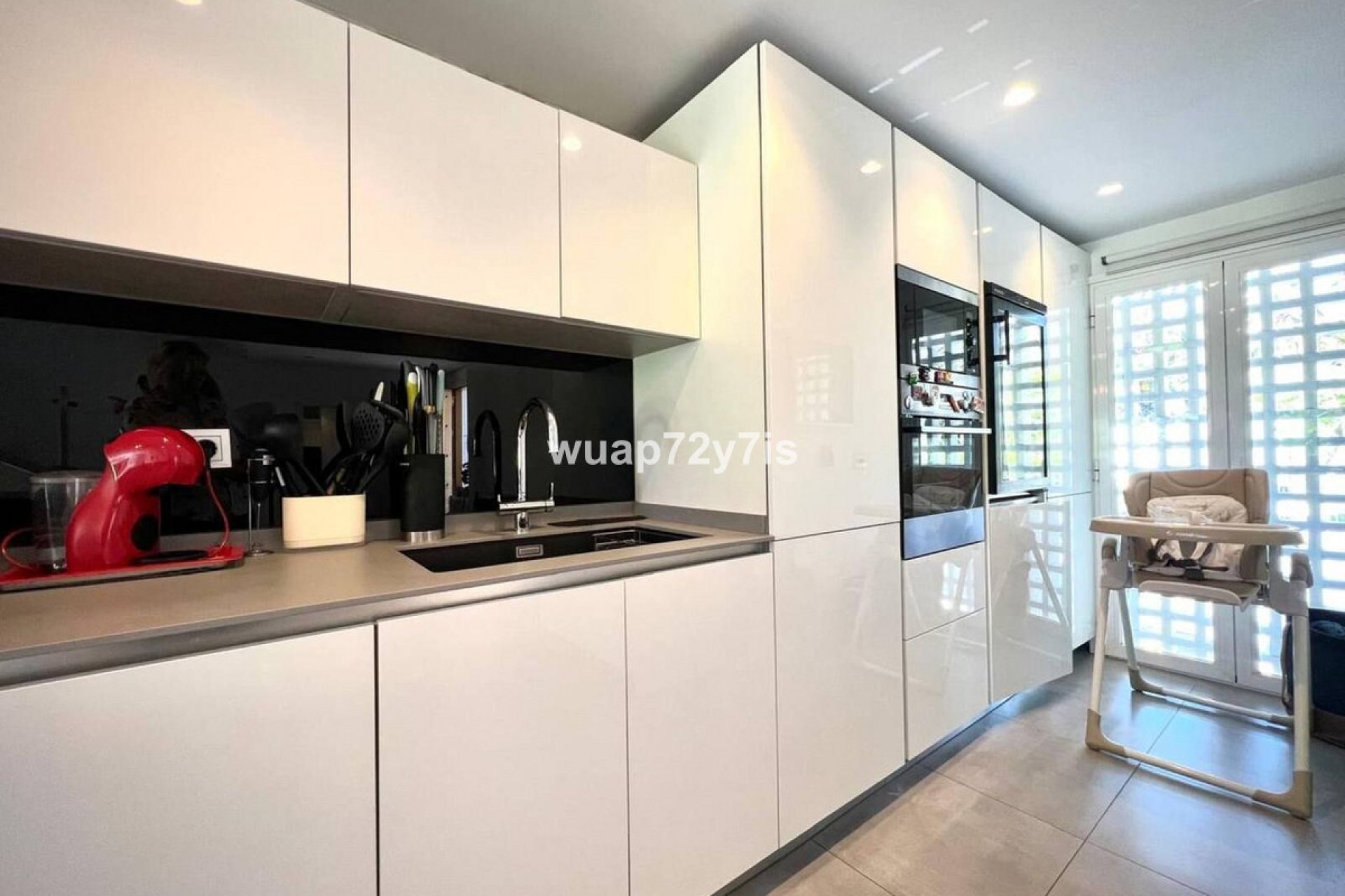 Resale - House - Townhouse - Estepona - Estepona Centro