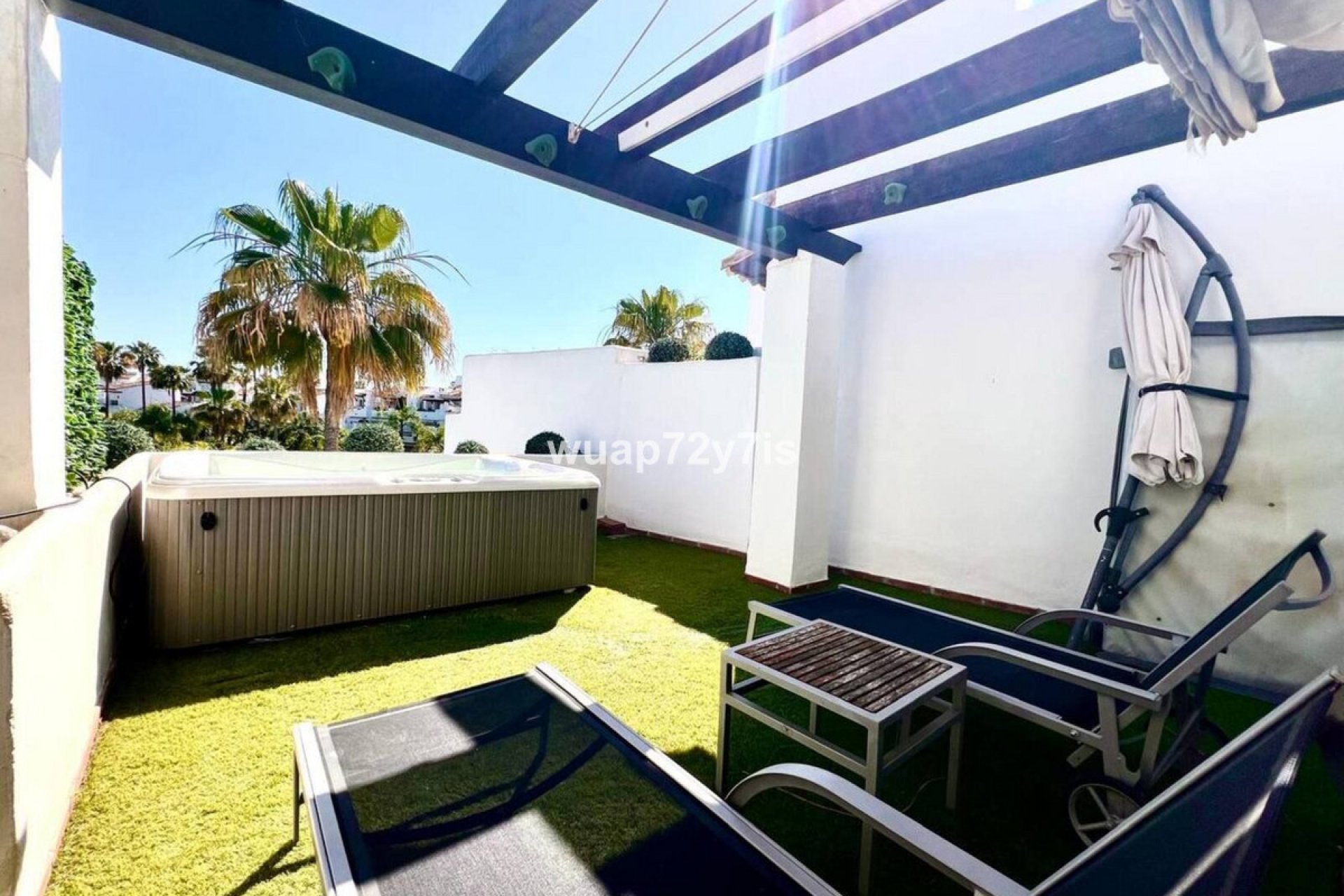 Resale - House - Townhouse - Estepona - Estepona Centro